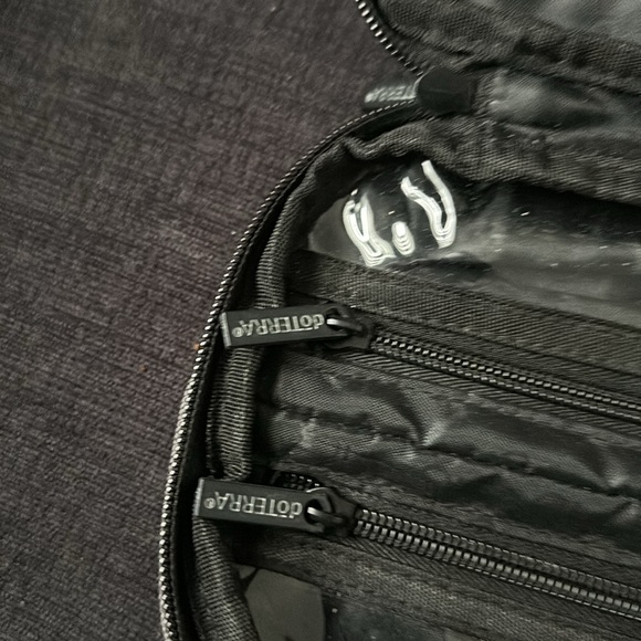 Doterra traveling bag for oils etc. - Picture 9 of 9